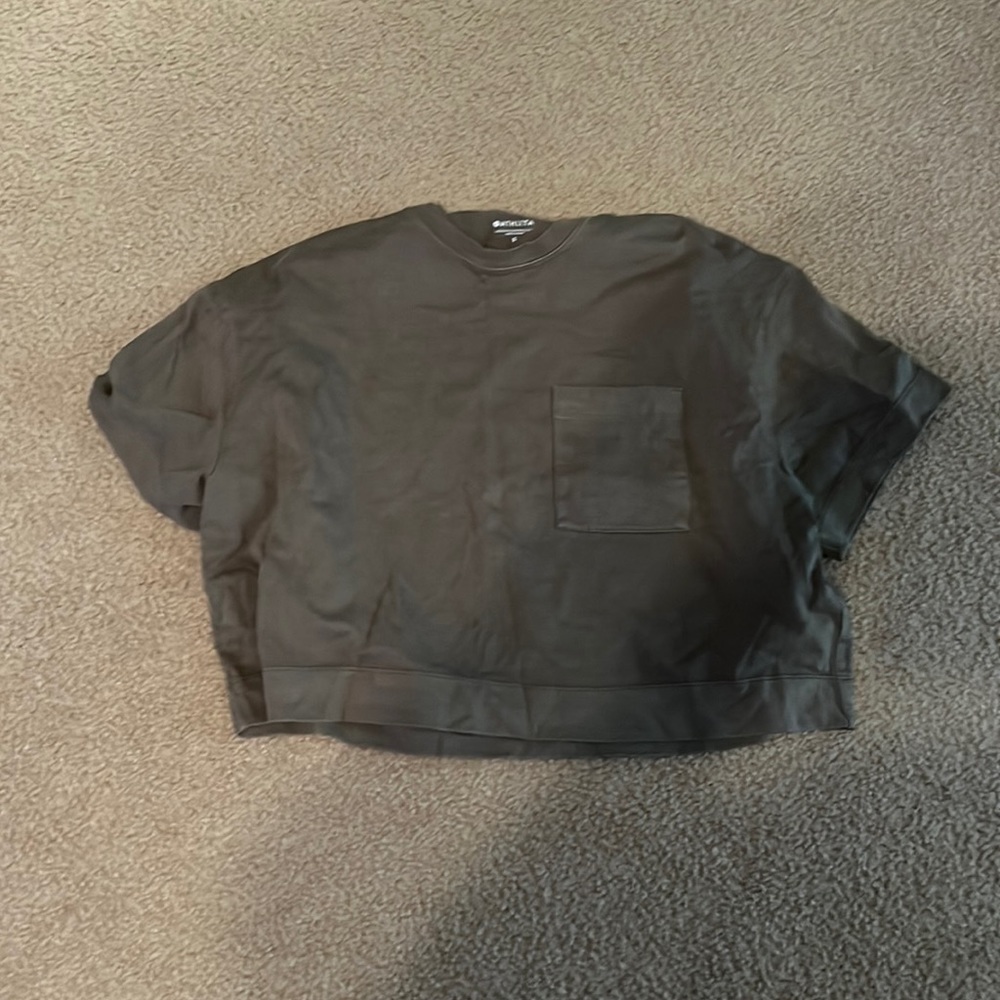 Oversized crop athleta tee